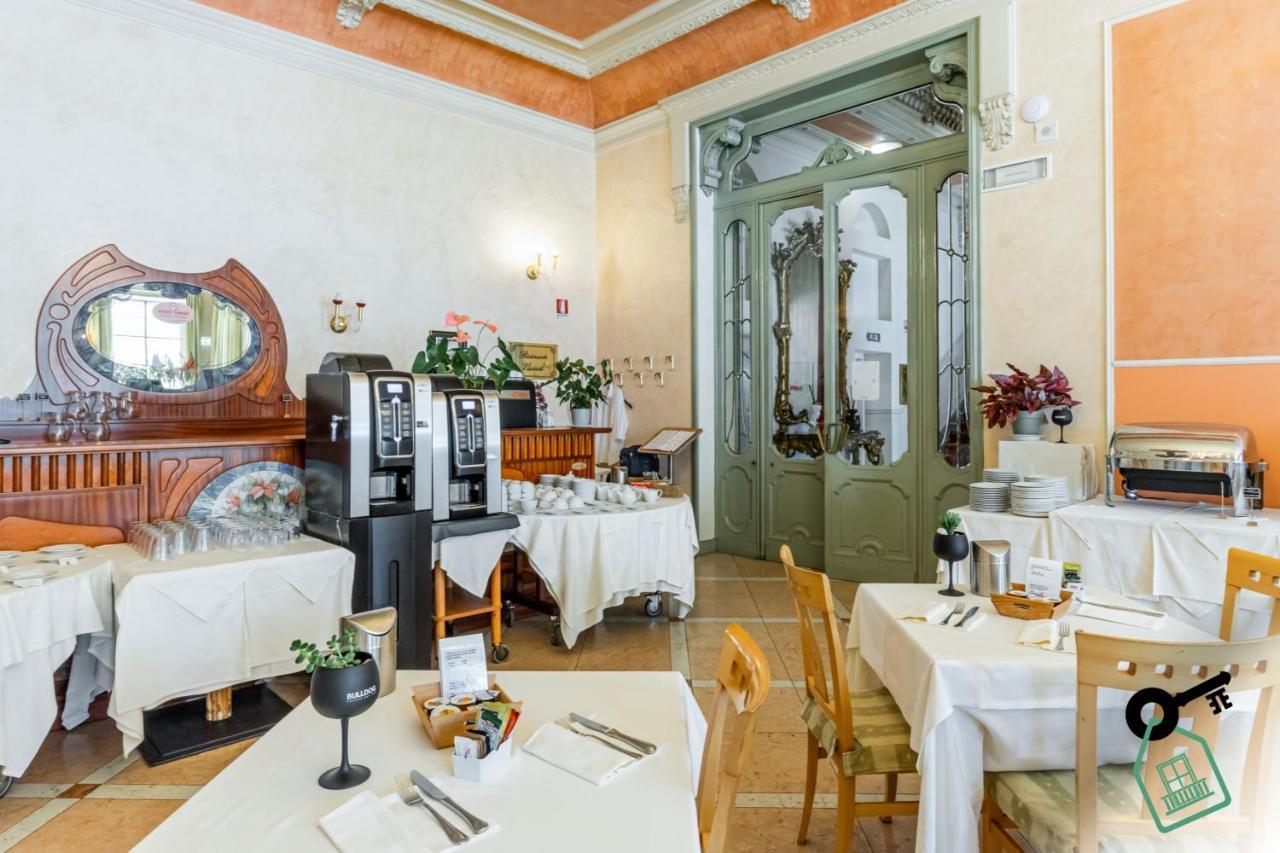 Hotel Rooms Lago Maggiore Вербанія Екстер'єр фото