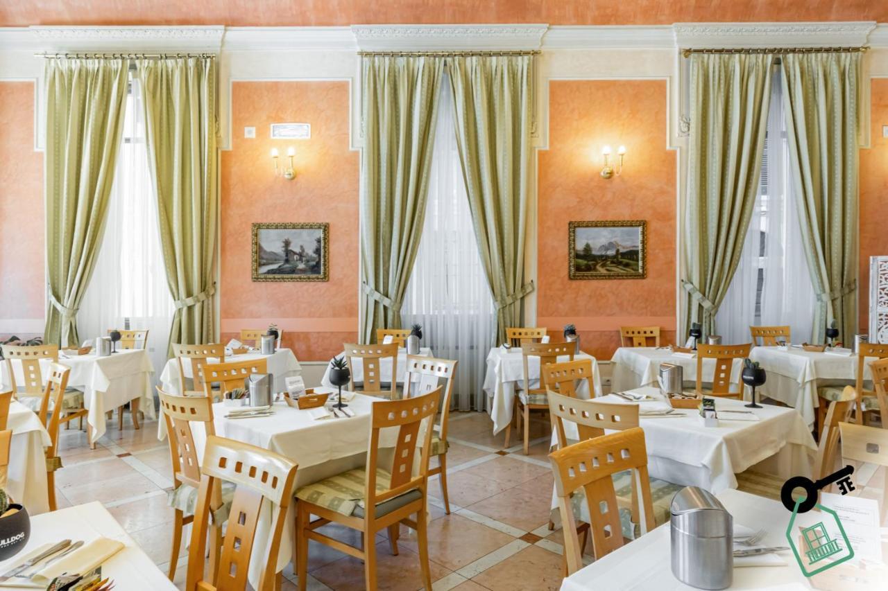 Hotel Rooms Lago Maggiore Вербанія Екстер'єр фото