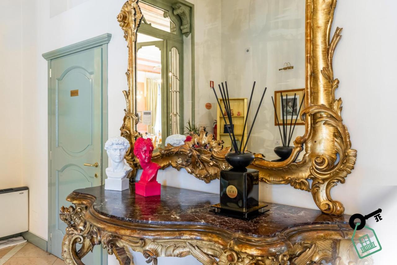 Hotel Rooms Lago Maggiore Вербанія Екстер'єр фото